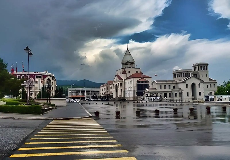 El éxodo de la población de Nagorno-Karabaj le pone trágico fin a la historia armenia en esta antigua región El éxodo de la población de Nagorno-Karabaj le pone trágico fin a la historia armenia en esta antigua región