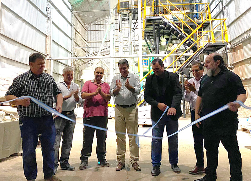 Capitanich inauguró la planta modular de alimentos peletizados en Pampa del Indio Capitanich inauguró la planta modular de alimentos peletizados en Pampa del Indio