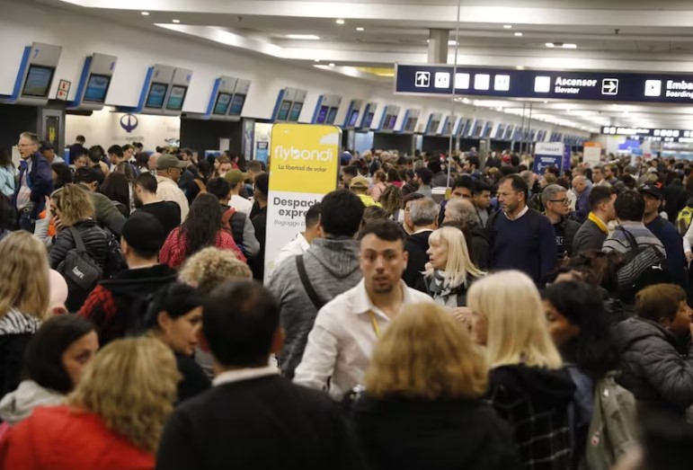 Vuelve el conflicto de controladores aéreos y ratifican medidas de fuerza desde febrero Vuelve el conflicto de controladores aéreos y ratifican medidas de fuerza desde febrero