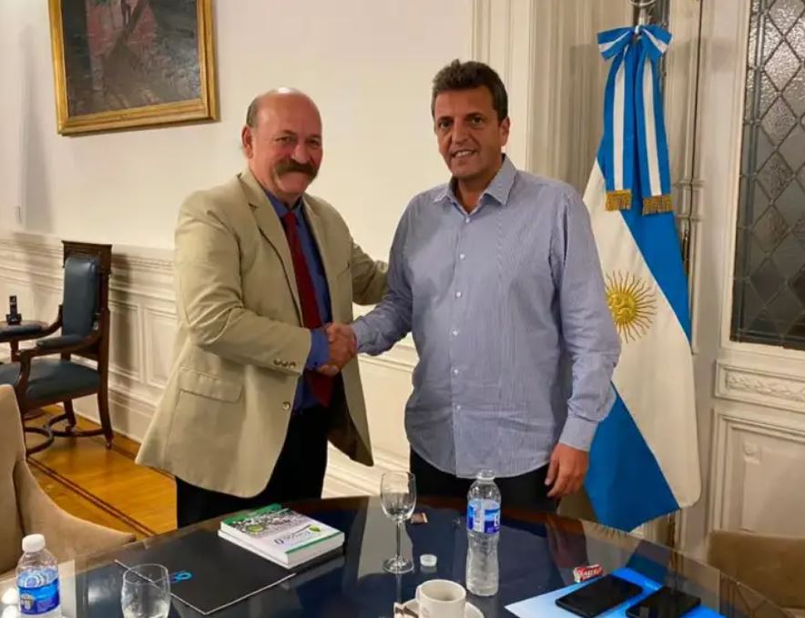 Quién es el chaqueño que diseñó el “Peso Digital Argentino” que presentó Massa en el debate Quién es el chaqueño que diseñó el “Peso Digital Argentino” que presentó Massa en el debate