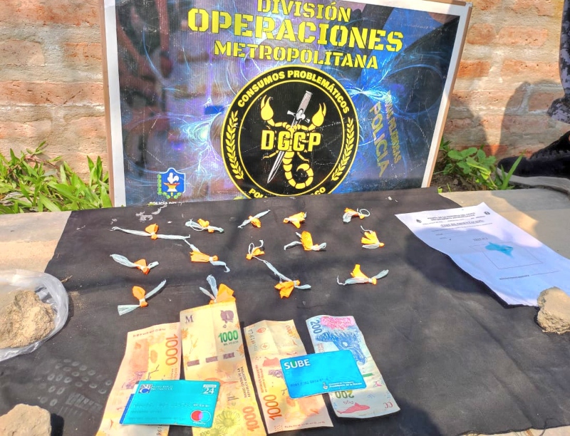 Cocaína al menudeo en el 13 de Diciembre: lo denunciaron y terminó detenido Cocaína al menudeo en el 13 de Diciembre: lo denunciaron y terminó detenido