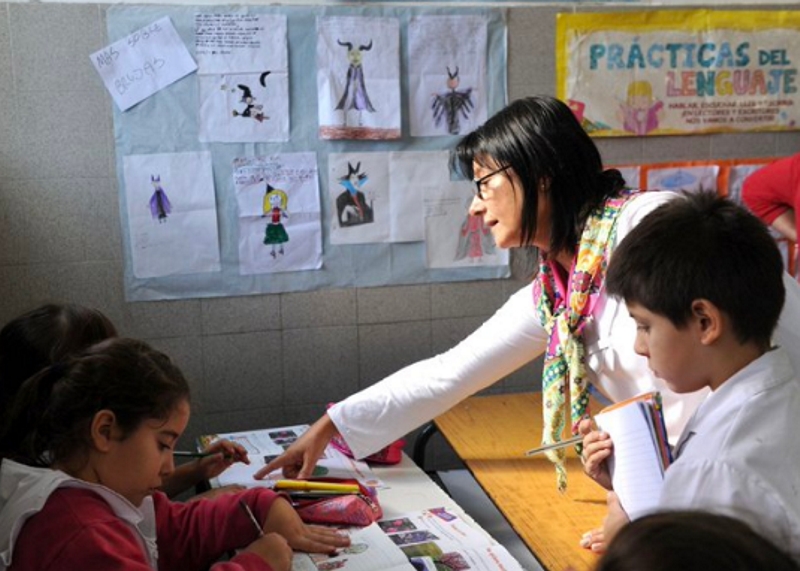 Docentes del NEA manifiestan fuerte rechazo al proyecto de ley ‘de libertad educativa’ del Gobierno Docentes del NEA manifiestan fuerte rechazo al proyecto de ley ‘de libertad educativa’ del Gobierno