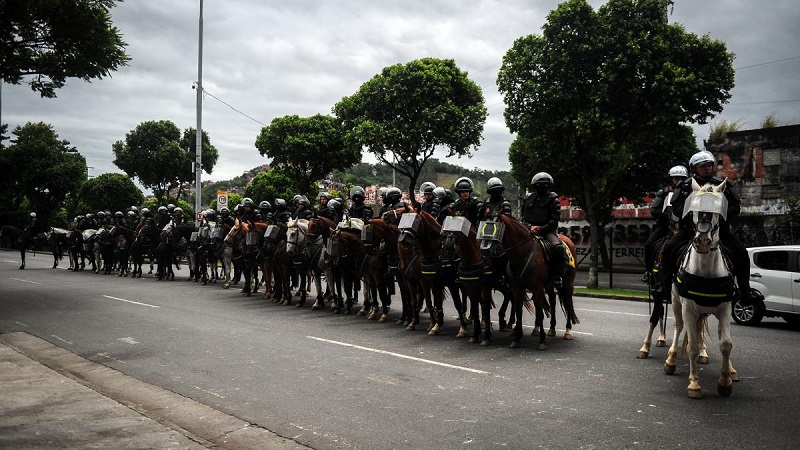 Hinchas de Boca fueron reprimidos por la policía en el ingreso al Maracaná Hinchas de Boca fueron reprimidos por la policía en el ingreso al Maracaná