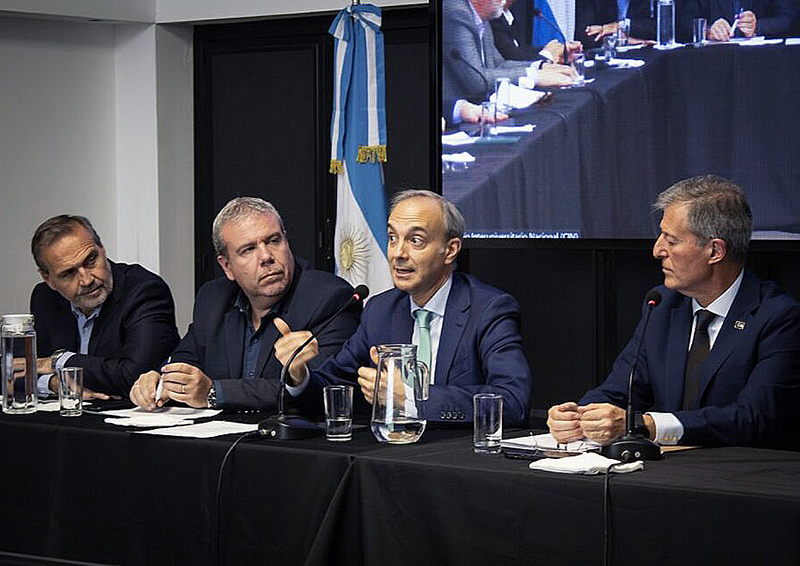 Universidades en riesgo por el ajuste de Milei: rectores advierten que los recursos se agotarán en cuatro meses Universidades en riesgo por el ajuste de Milei: rectores advierten que los recursos se agotarán en cuatro meses