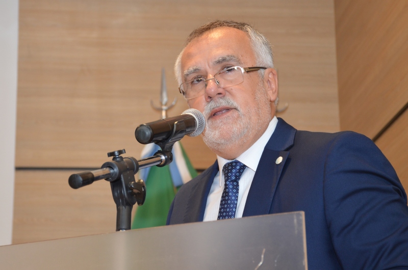 Víctor del Río asumió como presidente del Superior Tribunal de Justicia Víctor del Río asumió como presidente del Superior Tribunal de Justicia