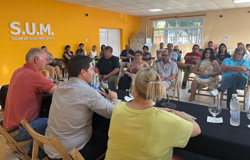 El ministro Halavacs se reunión con productores, intendentes y autoridades de la Fiduciaria del Norte El ministro Halavacs se reunión con productores, intendentes y autoridades de la Fiduciaria del Norte