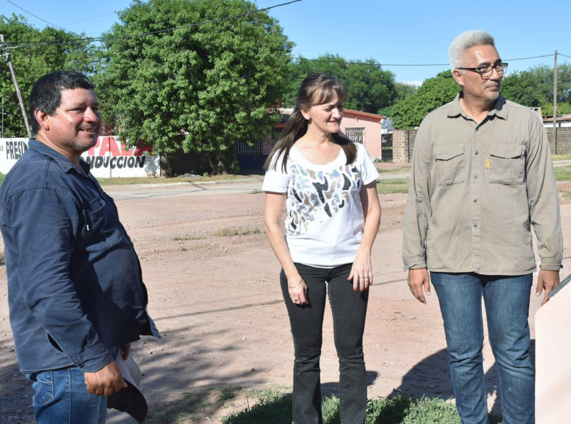 Schneider visitó Napenay: “Claramente, en este corto tiempo de gestión, se notan los cambios” Schneider visitó Napenay: “Claramente, en este corto tiempo de gestión, se notan los cambios”