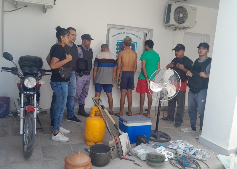 Cayó la banda de “los roba quinchos” de Margarita Belén y Colonia Benítez Cayó la banda de “los roba quinchos” de Margarita Belén y Colonia Benítez