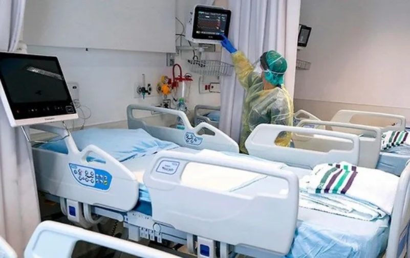 Una situación “alarmante”: la dura advertencia de los médicos intensivistas sobre la crisis sanitaria Una situación “alarmante”: la dura advertencia de los médicos intensivistas sobre la crisis sanitaria