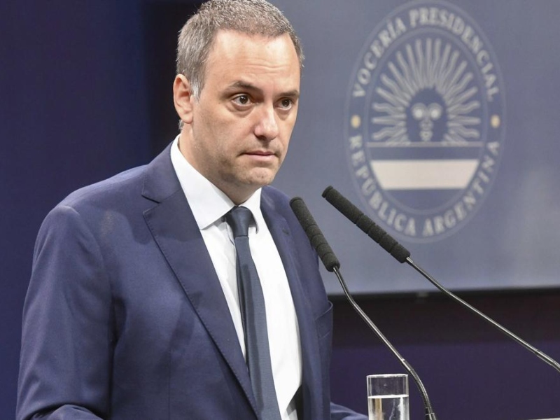 Adorni cobró más de 60 mil dólares por una demanda laboral a la empresa en la que trabajó Adorni cobró más de 60 mil dólares por una demanda laboral a la empresa en la que trabajó