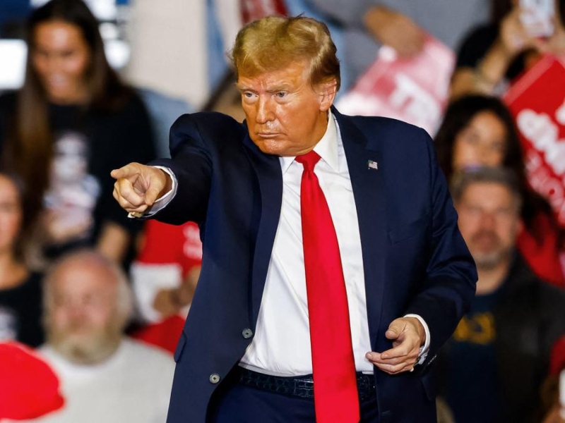 Trump desafía la autoridad de la Justicia y recrudece el asalto al sistema democrático Trump desafía la autoridad de la Justicia y recrudece el asalto al sistema democrático