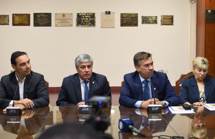 Los gobernadores Zdero, Valdés y Pullaro se reúnen en la UNNE para respaldar a las Universidades de la región Los gobernadores Zdero, Valdés y Pullaro se reúnen en la UNNE para respaldar a las Universidades de la región