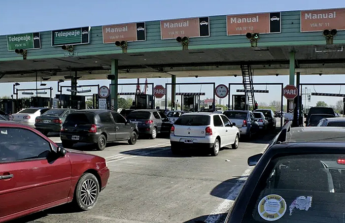 Aumentos de 100% en peajes de CABA: ”No cuentan con el aval del Congreso”, denuncian usuarios Aumentos de 100% en peajes de CABA: ”No cuentan con el aval del Congreso”, denuncian usuarios