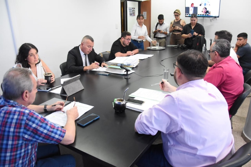 Respaldo de la comisión de Industria para que comercios gastronómicos cuenten con cartas menú inclusivas Respaldo de la comisión de Industria para que comercios gastronómicos cuenten con cartas menú inclusivas