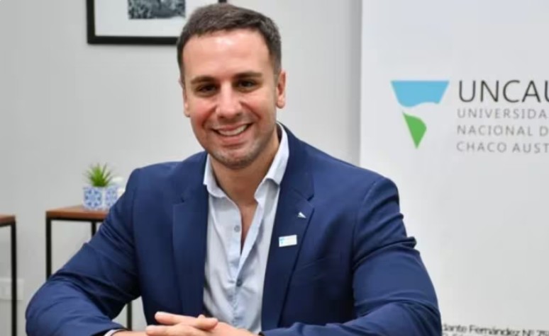 Un empresario donará a la UNCAus el equipo para duplicar la fabricación de repelentes Un empresario donará a la UNCAus el equipo para duplicar la fabricación de repelentes