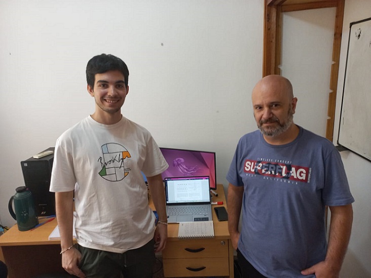 Estudiante investiga la transferencia de información cuántica en cadenas de átomos Estudiante investiga la transferencia de información cuántica en cadenas de átomos