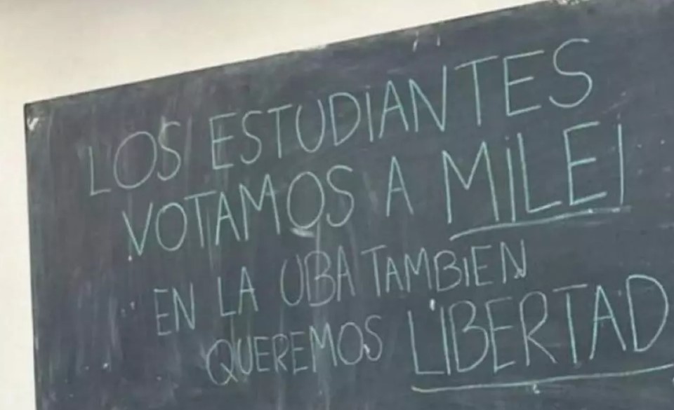 Milei trató a estudiantes y docentes de la UBA de “hipócritas, mentirosos y enemigos de las ideas de la libertad” Milei trató a estudiantes y docentes de la UBA de “hipócritas, mentirosos y enemigos de las ideas de la libertad”