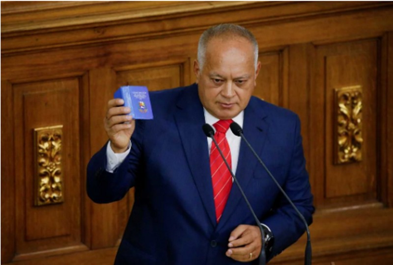 Venezuela no dará salvoconductos a opositores refugiados en Embajada Argentina y trató de “fascista” a Milei Venezuela no dará salvoconductos a opositores refugiados en Embajada Argentina y trató de “fascista” a Milei