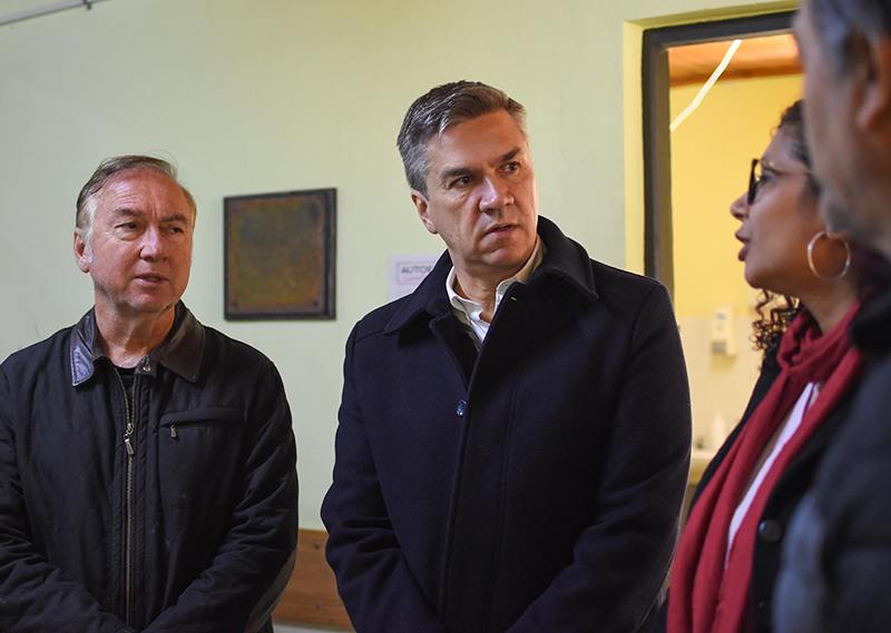 Zdero visitó el Hospital de Charadai: “Incorporamos nuevos profesionales para seguir fortaleciendo el sistema sanitario” Zdero visitó el Hospital de Charadai: “Incorporamos nuevos profesionales para seguir fortaleciendo el sistema sanitario”