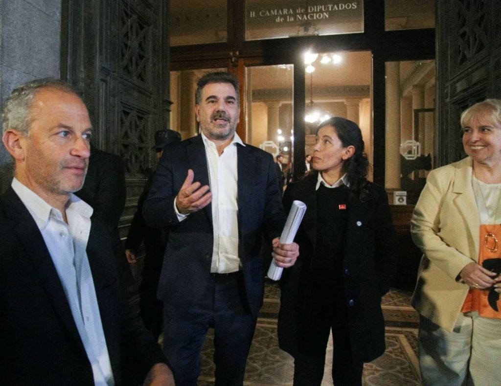 Los escenarios en Diputados para la Ley Bases y paquete fiscal: qué ocurrirá con Ganancias, Bienes Personales y privatizaciones