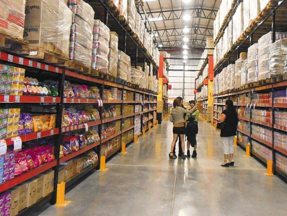 Consumo: ventas en supermercados y mayoristas frenaron recuperación y cayeron hasta 1% mensual en febrero Consumo: ventas en supermercados y mayoristas frenaron recuperación y cayeron hasta 1% mensual en febrero