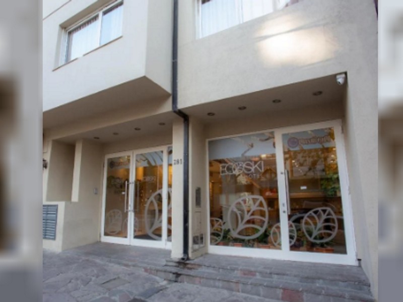 Horror e incertidumbre en Bariloche: un egresado murió tras caer del sexto piso de un hotel Horror e incertidumbre en Bariloche: un egresado murió tras caer del sexto piso de un hotel