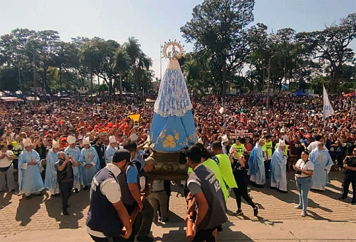 Corrientes celebra el 125º aniversario de la coronación pontificia de la Virgen de Itatí Corrientes celebra el 125º aniversario de la coronación pontificia de la Virgen de Itatí