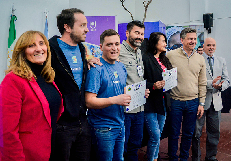 Zdero destacó los emprendimientos presentados en el Primer Encuentro Bases Tecnológicas del ICCTI Zdero destacó los emprendimientos presentados en el Primer Encuentro Bases Tecnológicas del ICCTI