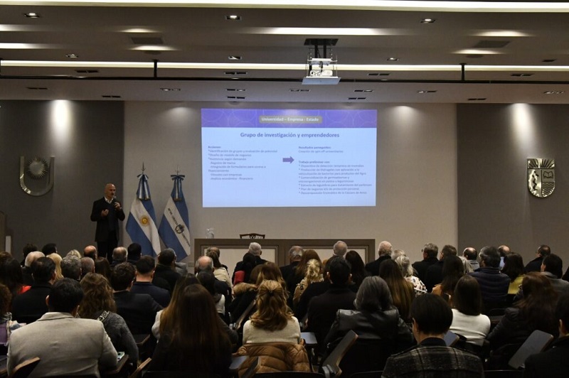 UNNE lanzó UNNETEC-ACELERA, para potenciar emprendimientos innovadores de base tecnológica UNNE lanzó UNNETEC-ACELERA, para potenciar emprendimientos innovadores de base tecnológica