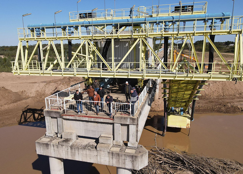 Instalan bomba de captación de agua en la planta potabilizadora de Puerto Lavalle Instalan bomba de captación de agua en la planta potabilizadora de Puerto Lavalle