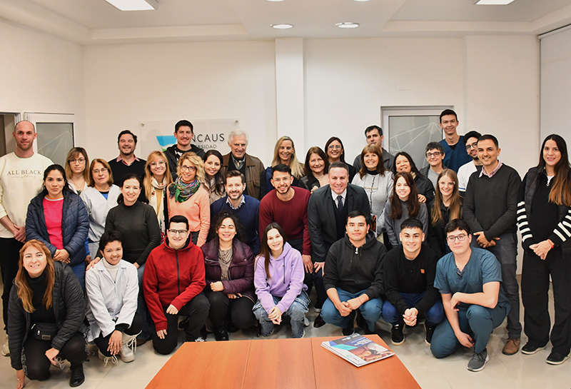 La UNCAus tuvo encuentro clave con el CONICET para fortalecer la investigación y el desarrollo La UNCAus tuvo encuentro clave con el CONICET para fortalecer la investigación y el desarrollo