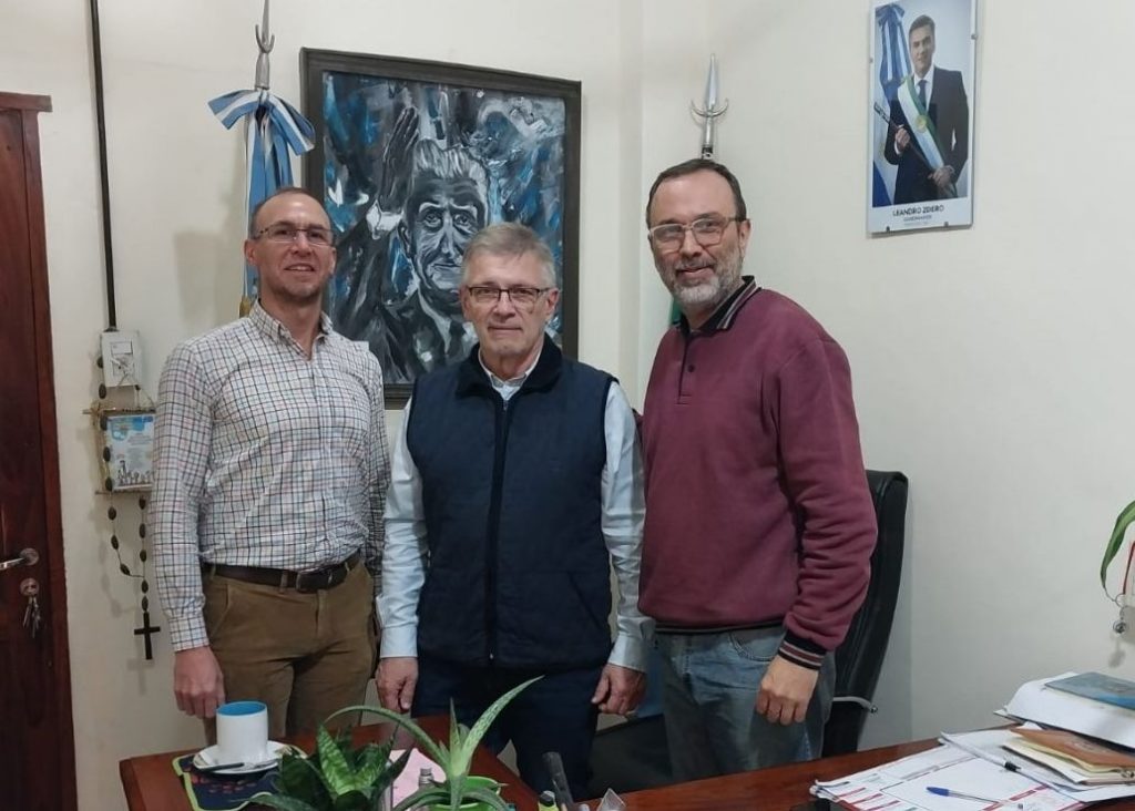 Se avanza con obras de mantenimiento de canales y arroyos en Tirol y Margarita Belén