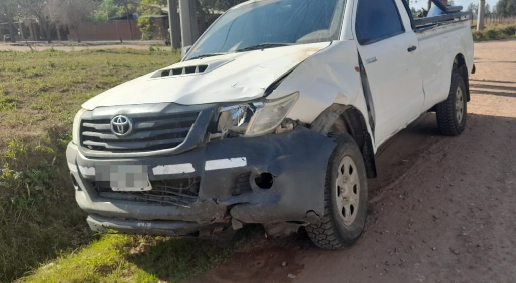 Una joven con fractura expuesta y un niño lesionado tras un accidente de tránsito en Charata