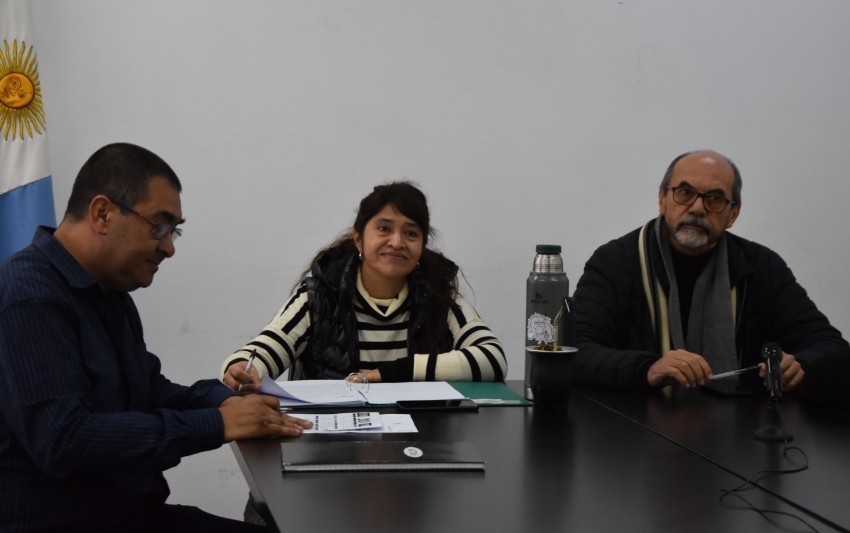 Invitan a participar de la convocatoria Premio “Profesor Juan Chico” Invitan a participar de la convocatoria Premio “Profesor Juan Chico”