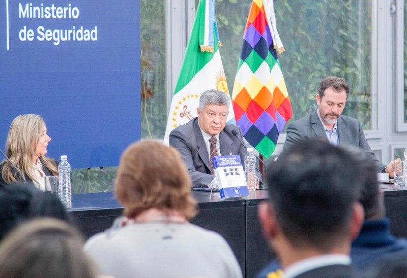 El Gobierno del Chaco sigue capacitando a las fuerzas de seguridad El Gobierno del Chaco sigue capacitando a las fuerzas de seguridad