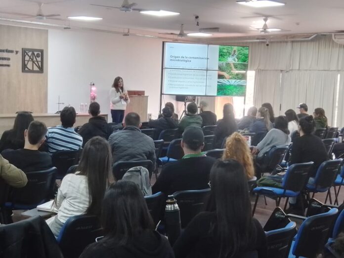 Aporte de especialistas de la UNNE en jornadas regionales de cannabis e industrias del cáñamo Aporte de especialistas de la UNNE en jornadas regionales de cannabis e industrias del cáñamo