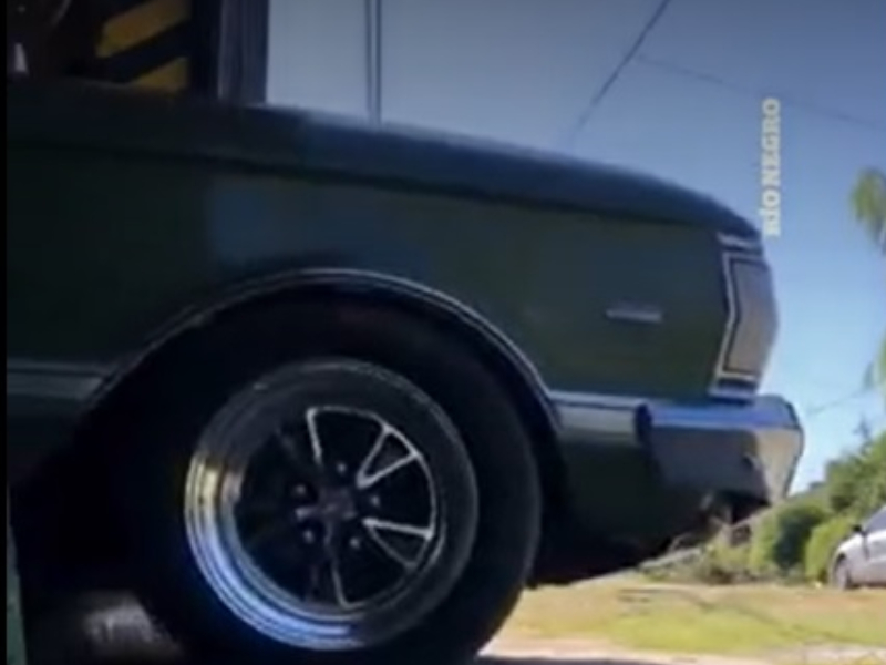 Un comisario que publicó la foto de un Falcon verde deberá pedir disculpas y realizar tareas comunitarias Un comisario que publicó la foto de un Falcon verde deberá pedir disculpas y realizar tareas comunitarias