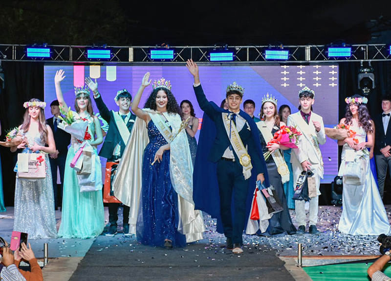 Brisa Neuman Kohn y Martino Giménez Ártico son los flamantes Reyes de la Estudiantina 2024 Brisa Neuman Kohn y Martino Giménez Ártico son los flamantes Reyes de la Estudiantina 2024