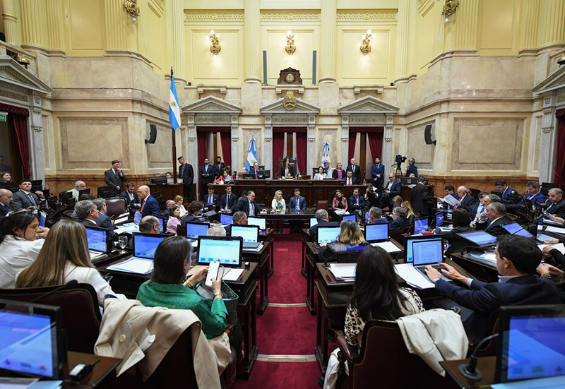Vence el congelamiento y los senadores pasarían a cobrar millones Vence el congelamiento y los senadores pasarían a cobrar millones