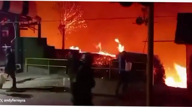 Incendios en Córdoba: más casas quemadas, decenas de evacuados y una aerosilla histórica arrasada por las llamas Incendios en Córdoba: más casas quemadas, decenas de evacuados y una aerosilla histórica arrasada por las llamas