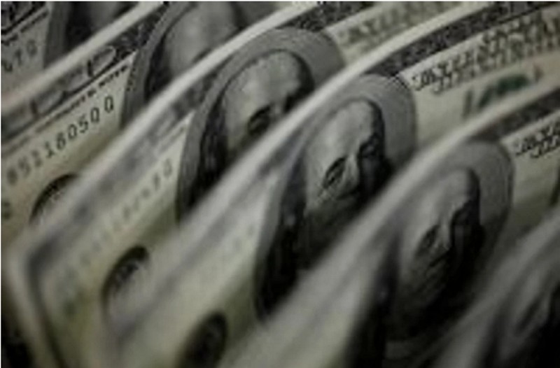 El dólar blue anotó su mayor pérdida diaria desde octubre de 2023 y la brecha tocó un mínimo de cuatro meses El dólar blue anotó su mayor pérdida diaria desde octubre de 2023 y la brecha tocó un mínimo de cuatro meses