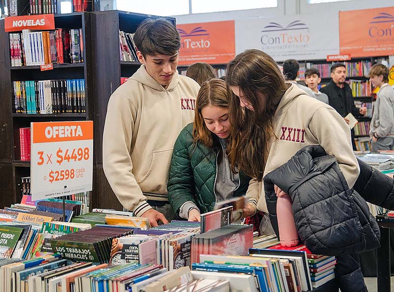 La Feria Iberoamericana del Libro del Chaco 2024 convoca a su 2º día con atractiva agenda La Feria Iberoamericana del Libro del Chaco 2024 convoca a su 2º día con atractiva agenda