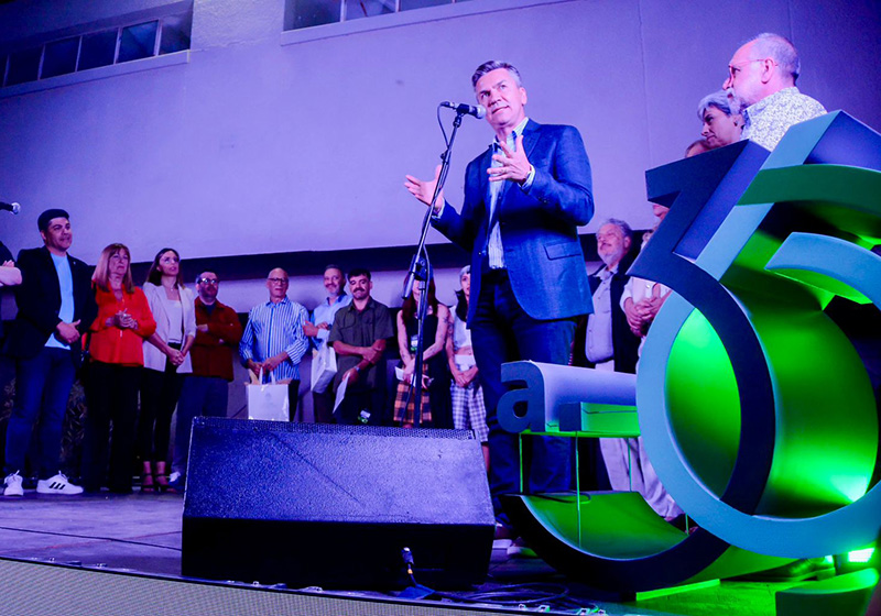 El gobernador Leandro Zdero asistió a la Feria Internacional de Arte A362 El gobernador Leandro Zdero asistió a la Feria Internacional de Arte A362