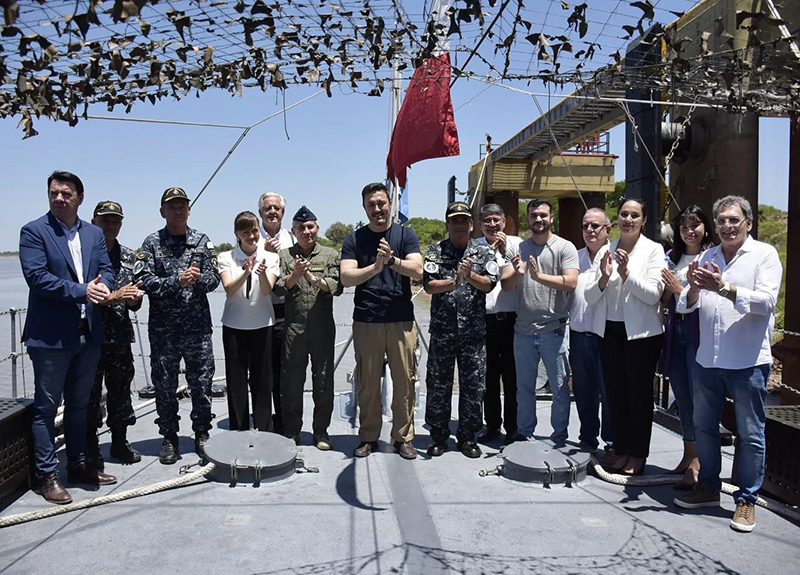 Schneider y el ministro Petri acompañaron la Campaña Socio Sanitaria Fluvial 2024 en Las Palmas Schneider y el ministro Petri acompañaron la Campaña Socio Sanitaria Fluvial 2024 en Las Palmas