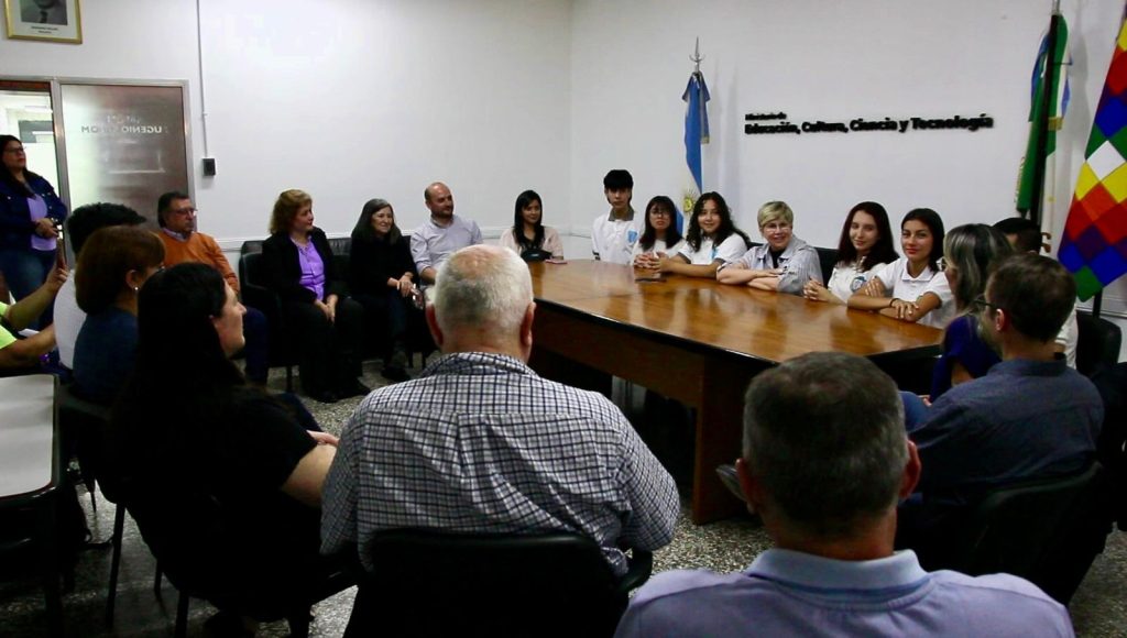 Estudiantes chaqueños viajan a Japón para representar a Argentina en programa internacional de ciencias