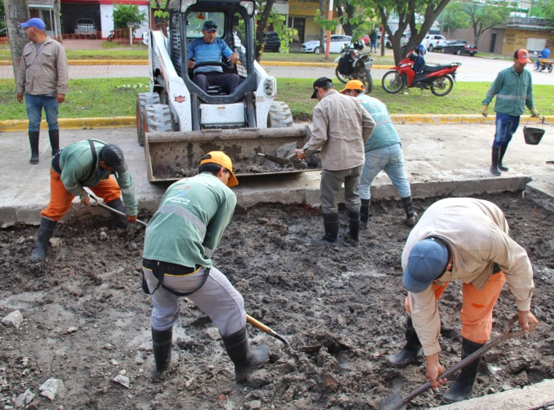 Sin perjuicio del Plan de Bacheo, la comuna repara calles y avenidas con reciente deterioro Sin perjuicio del Plan de Bacheo, la comuna repara calles y avenidas con reciente deterioro