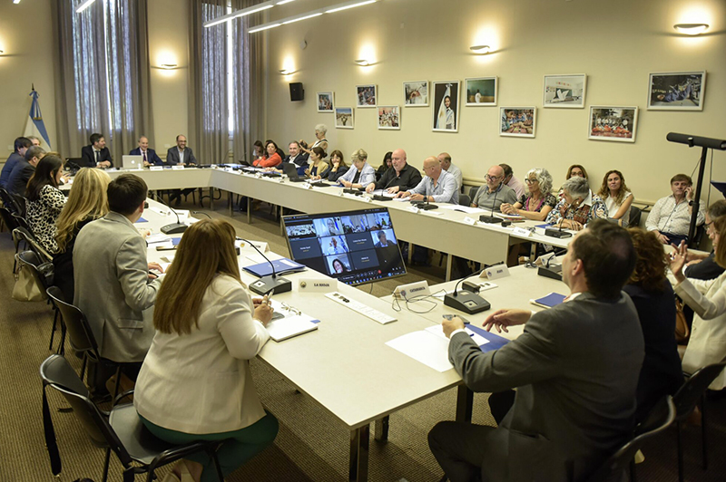 ¿Conflicto en puerta?: gremios docentes contra el Gobierno nacional por cambios en el sistema de formación ¿Conflicto en puerta?: gremios docentes contra el Gobierno nacional por cambios en el sistema de formación