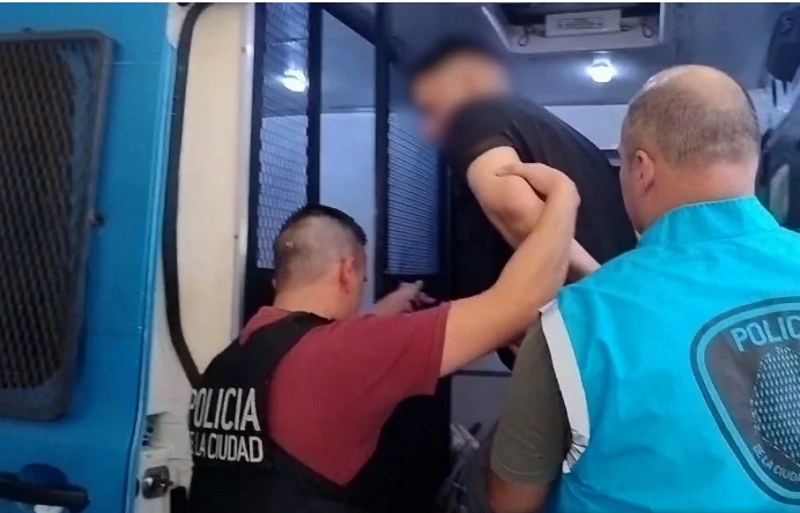 Cinco delincuentes chilenos fueron expulsados del país por robo y encubrimiento agravado Cinco delincuentes chilenos fueron expulsados del país por robo y encubrimiento agravado