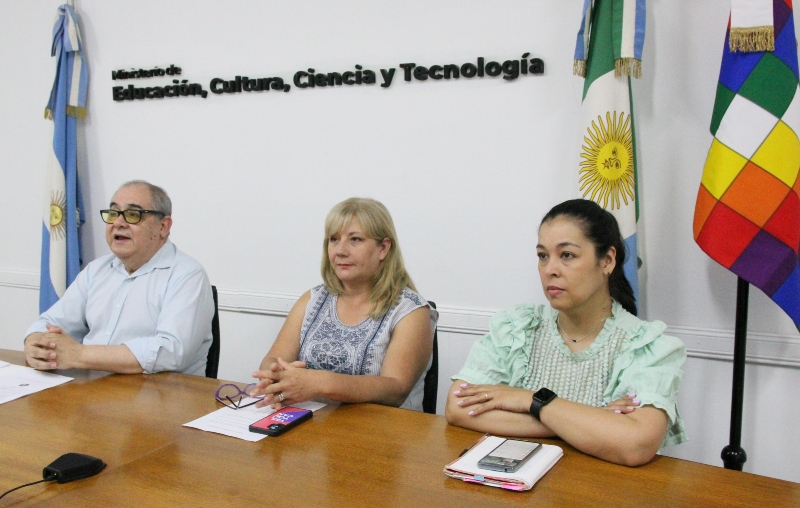 Red Aprende: se realizó el último encuentro sincrónico de la capacitación que alcanzó a 2500 bibliotecarios Red Aprende: se realizó el último encuentro sincrónico de la capacitación que alcanzó a 2500 bibliotecarios