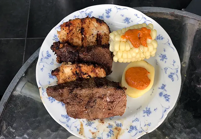 Precios: la pechuga de pollo o bondiola de cerdo valen casi como un bife de chorizo Precios: la pechuga de pollo o bondiola de cerdo valen casi como un bife de chorizo